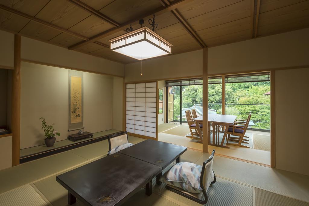 Hotel Tachibana Shikitei Kaga  Pokoj fotografie