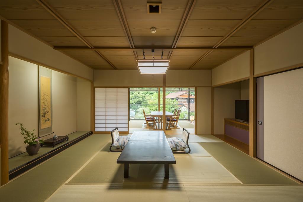 Hotel Tachibana Shikitei Kaga  Pokoj fotografie